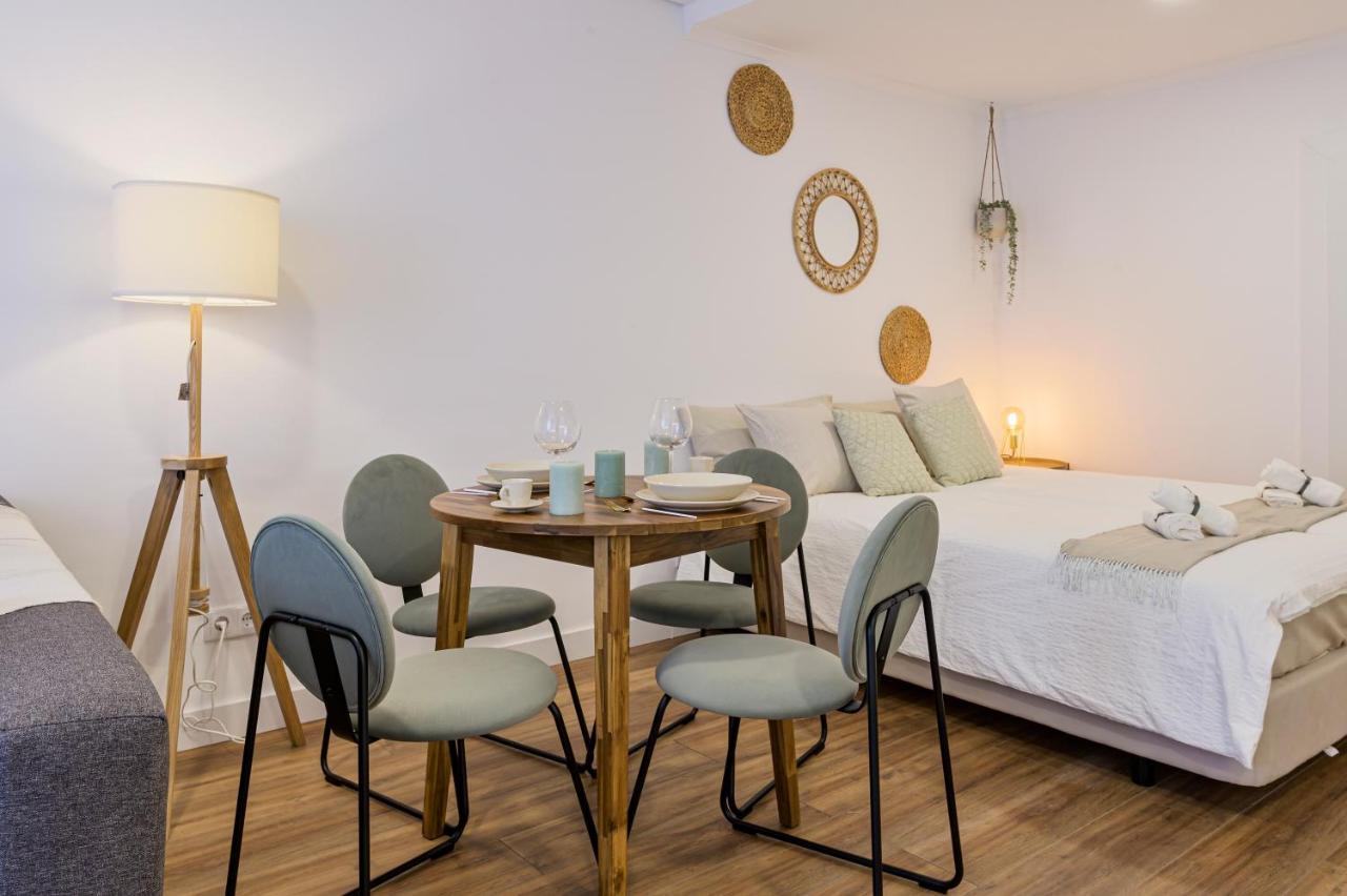 Chalet Marias - Parede Beach Apartments Buitenkant foto