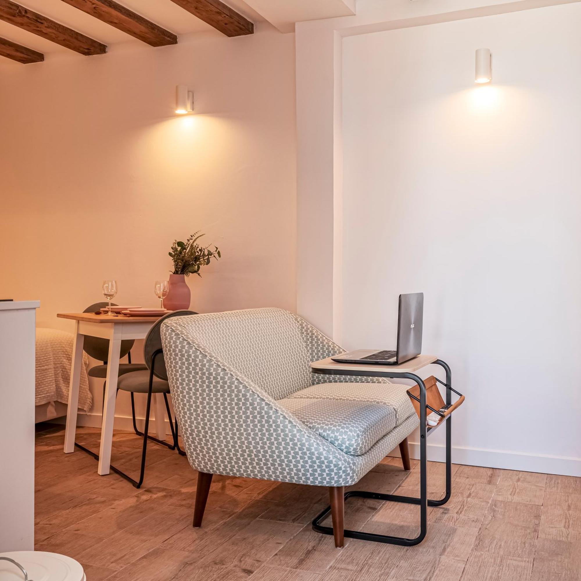 Chalet Marias - Parede Beach Apartments Buitenkant foto